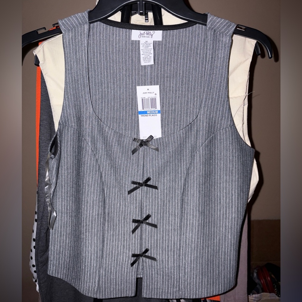 Gray PIN STRIPE BOW-TRIM VEST TOP JUNIORS NWT - Picture 2 of 3